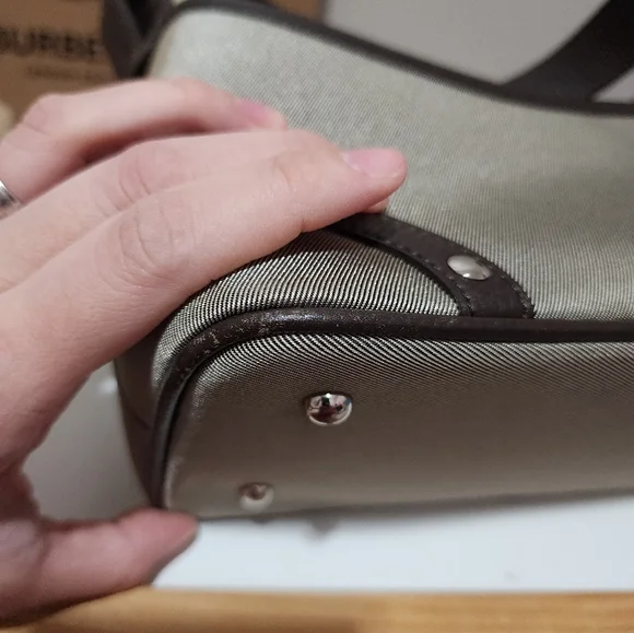 ❌️SOLD❌️Burberry Vintage Small Shoulder Bag - Picture 9 of 13